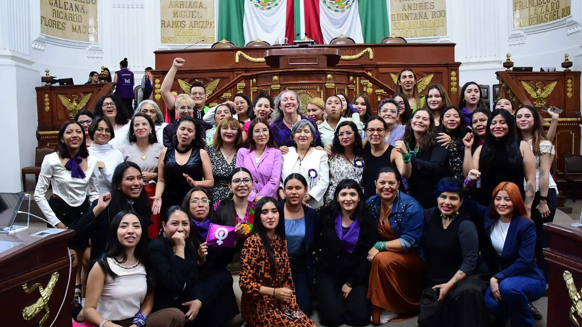 parlamento mujeres congreso CORTESIA